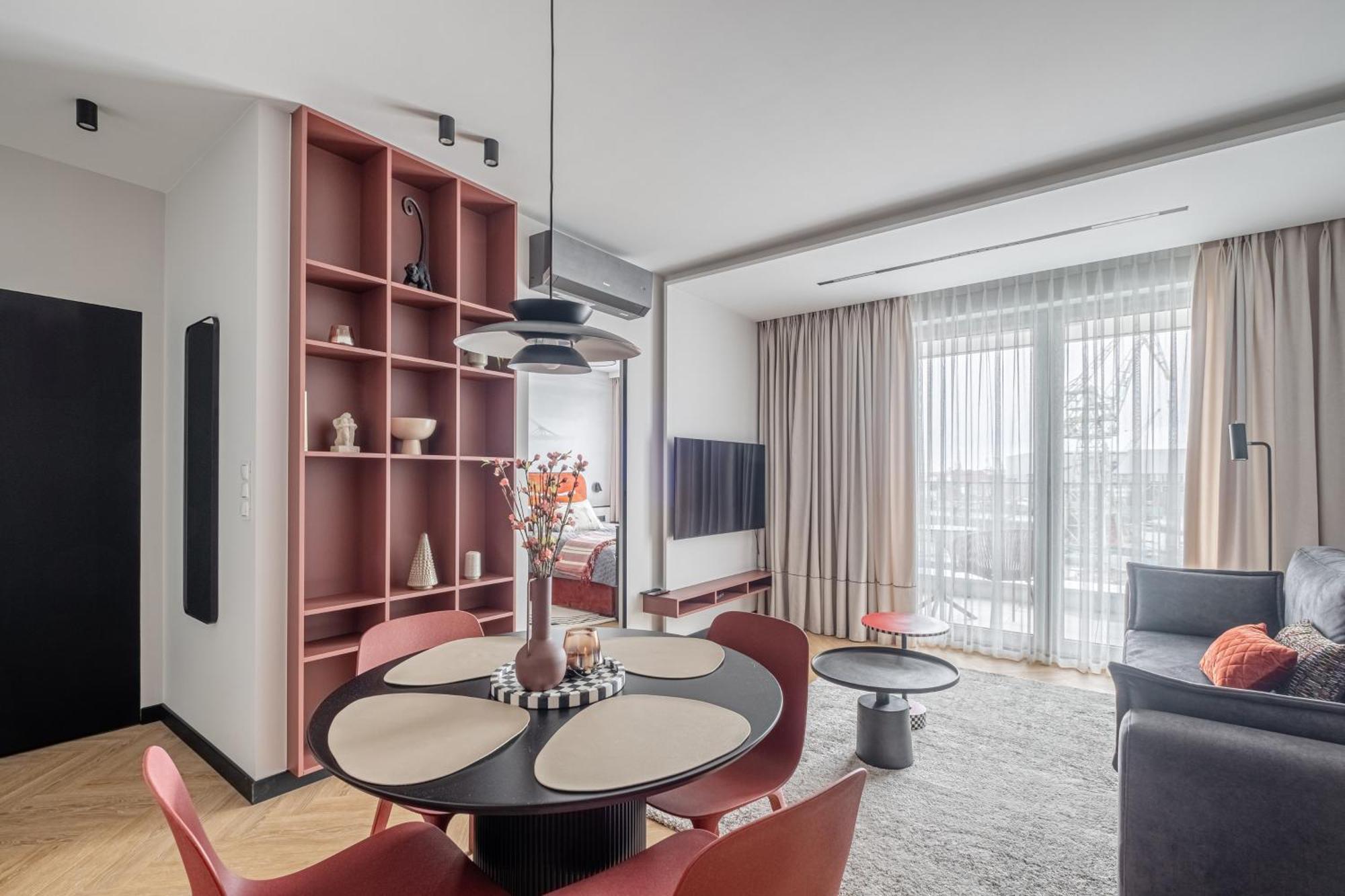 100cznia Apartment