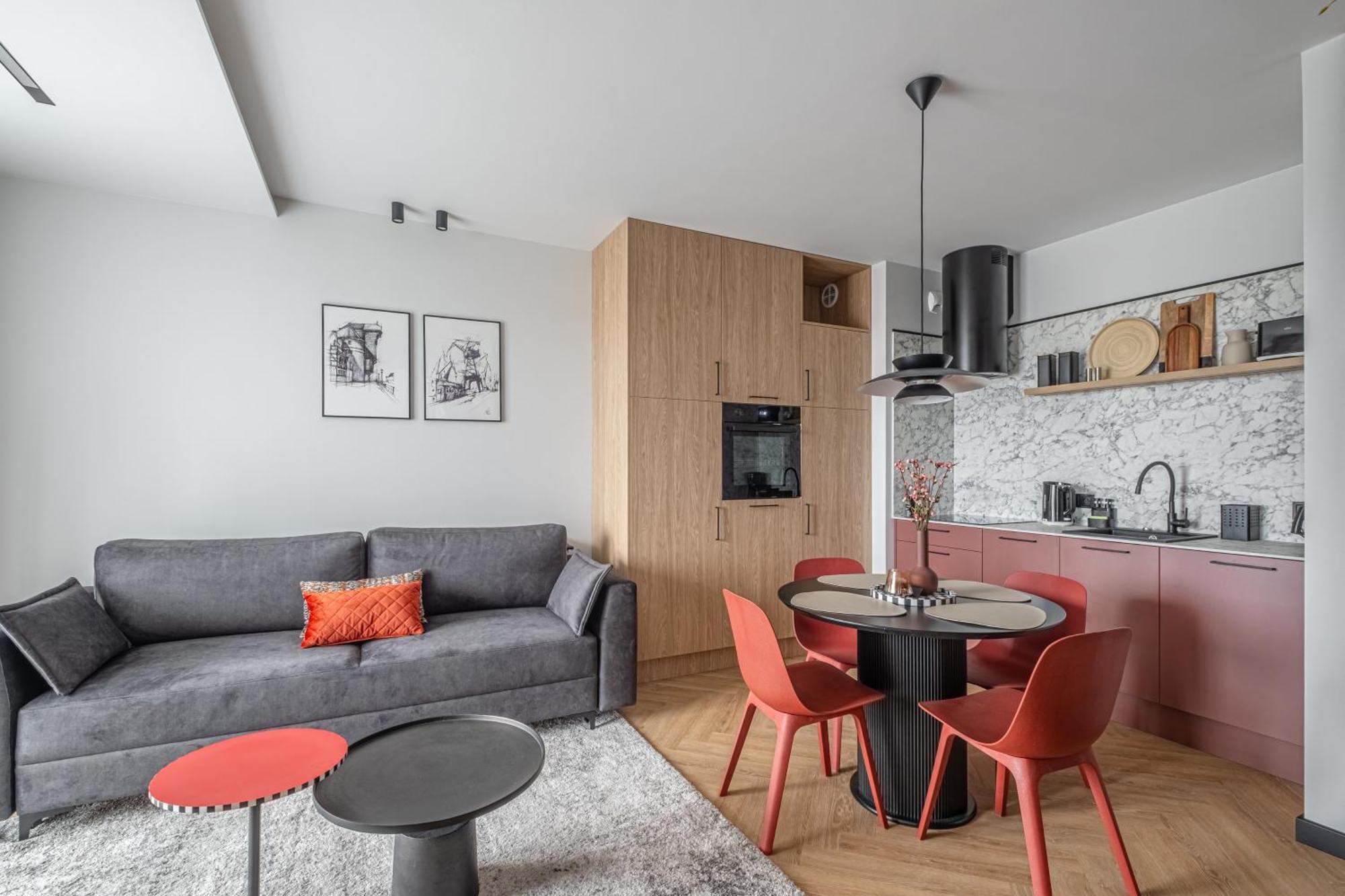 100cznia Apartment *
