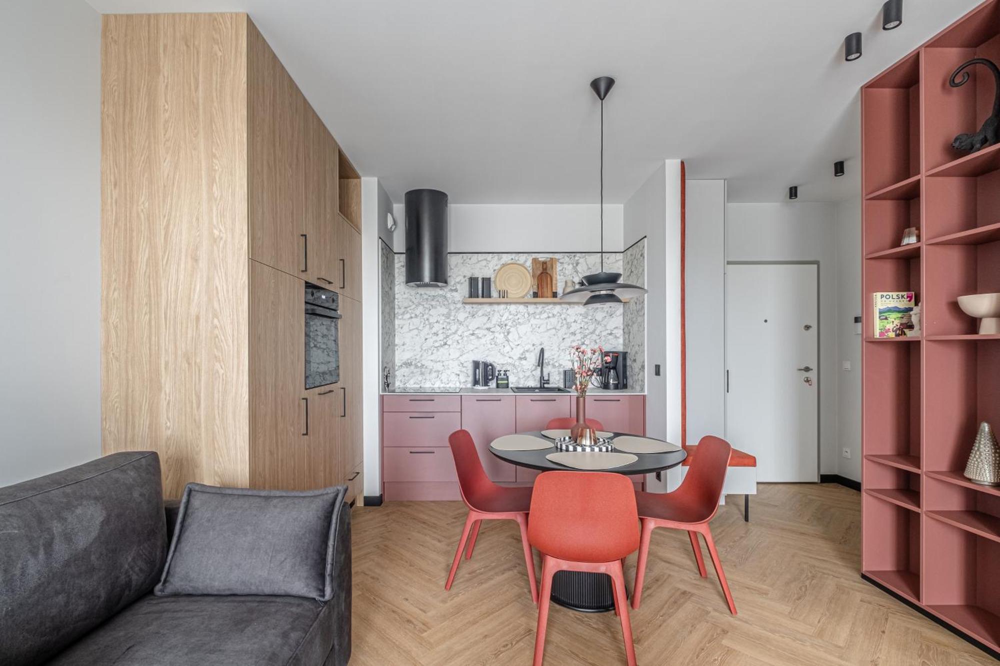 100cznia Apartment